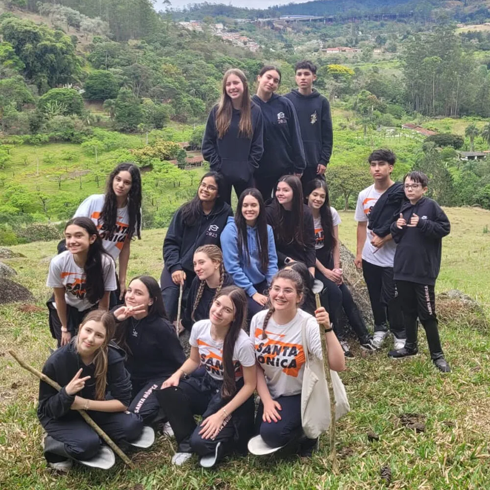 Alunos em aula prática no Núcleo Agroambiental